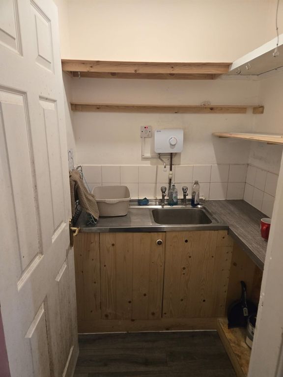 Property photo 3 of 4