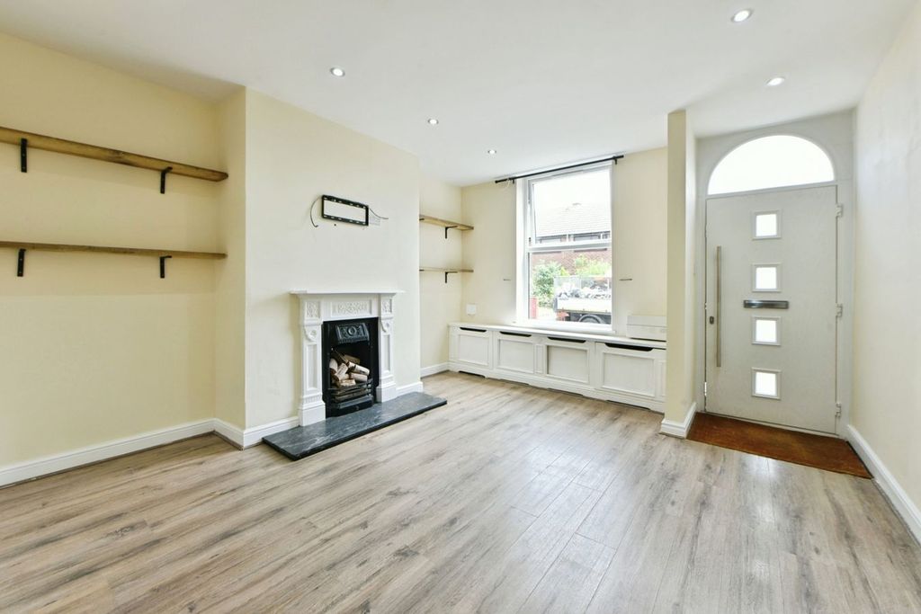 Property photo 3 of 18