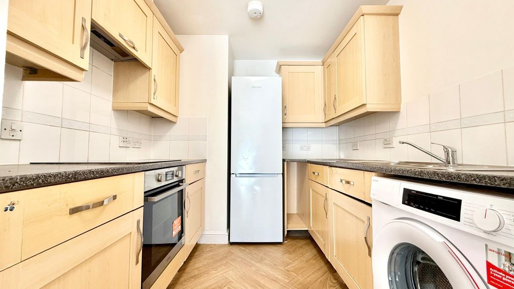 Property photo 3 of 8 Picture No. 09