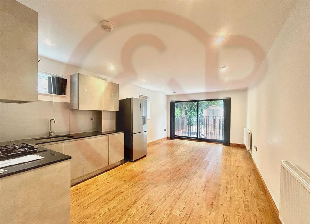 Property photo 1 of 10 Kitchen Reception.Jpg