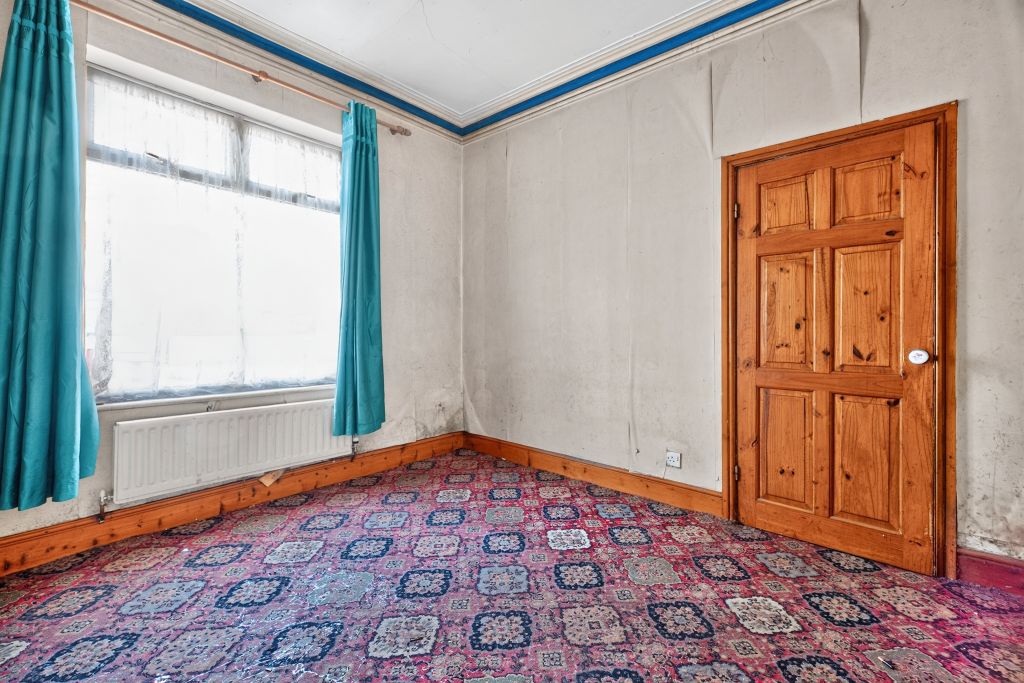 Property photo 3 of 20