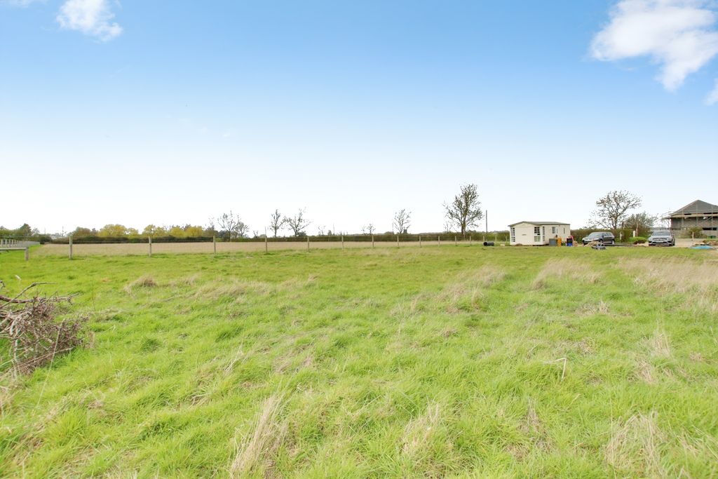 Property photo 2 of 4