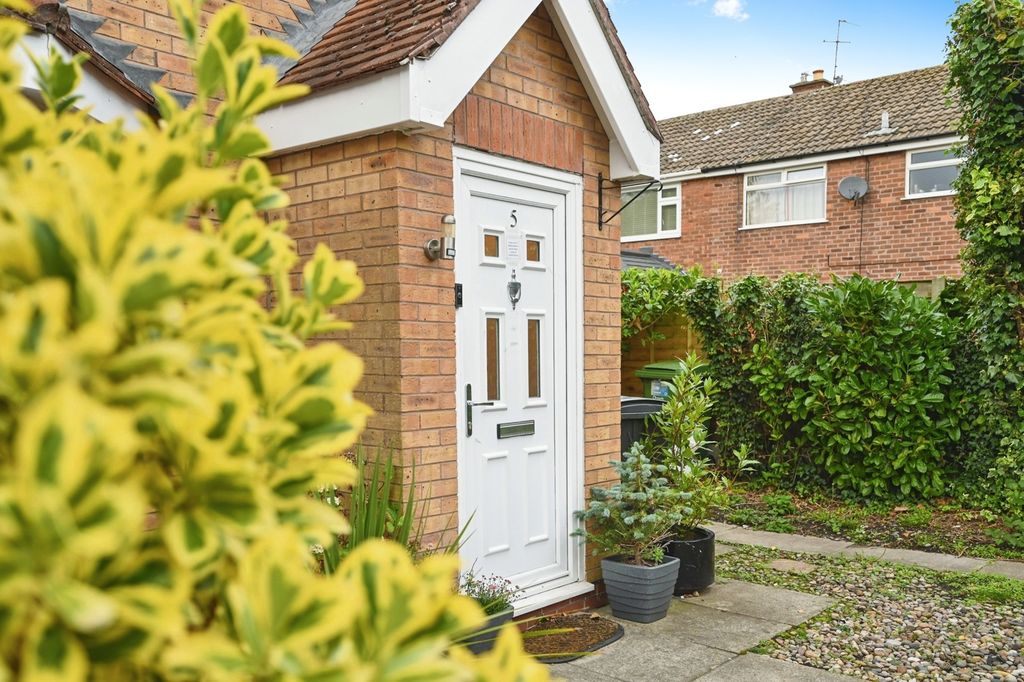 Property photo 1 of 17 Front