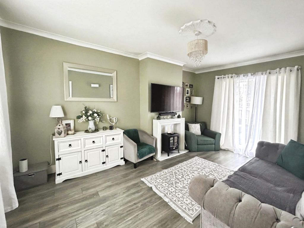 Property photo 2 of 18 Pbox-Img.Jpg