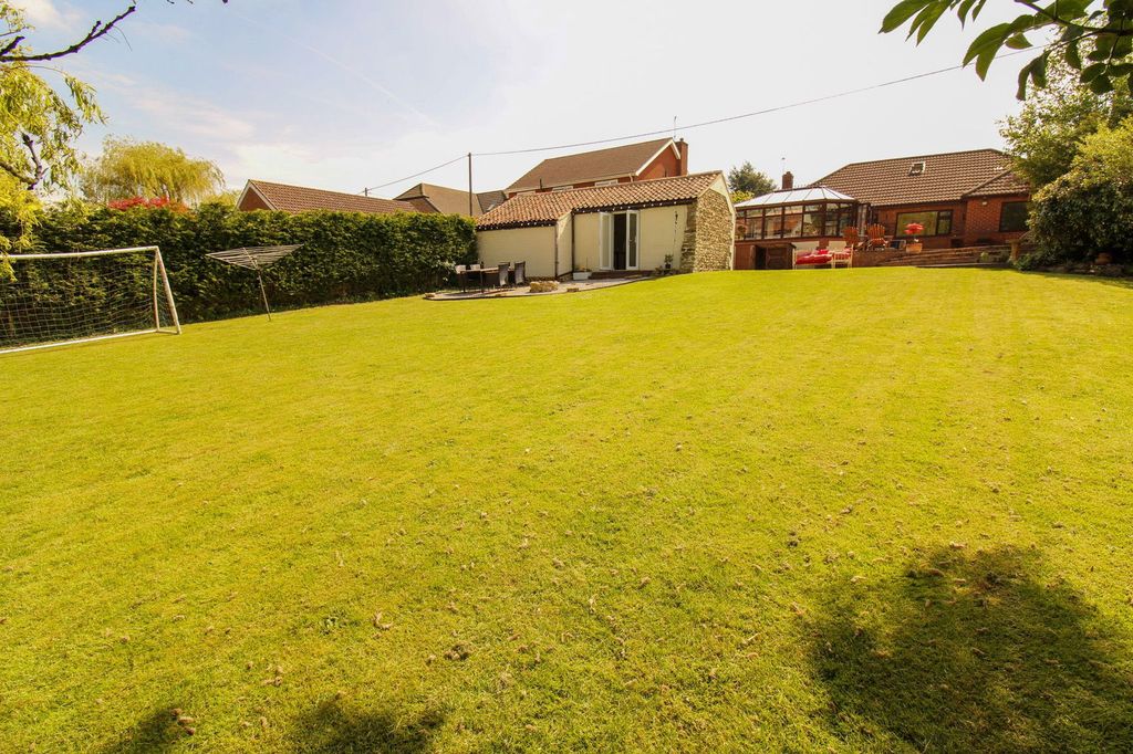 Property photo 3 of 24