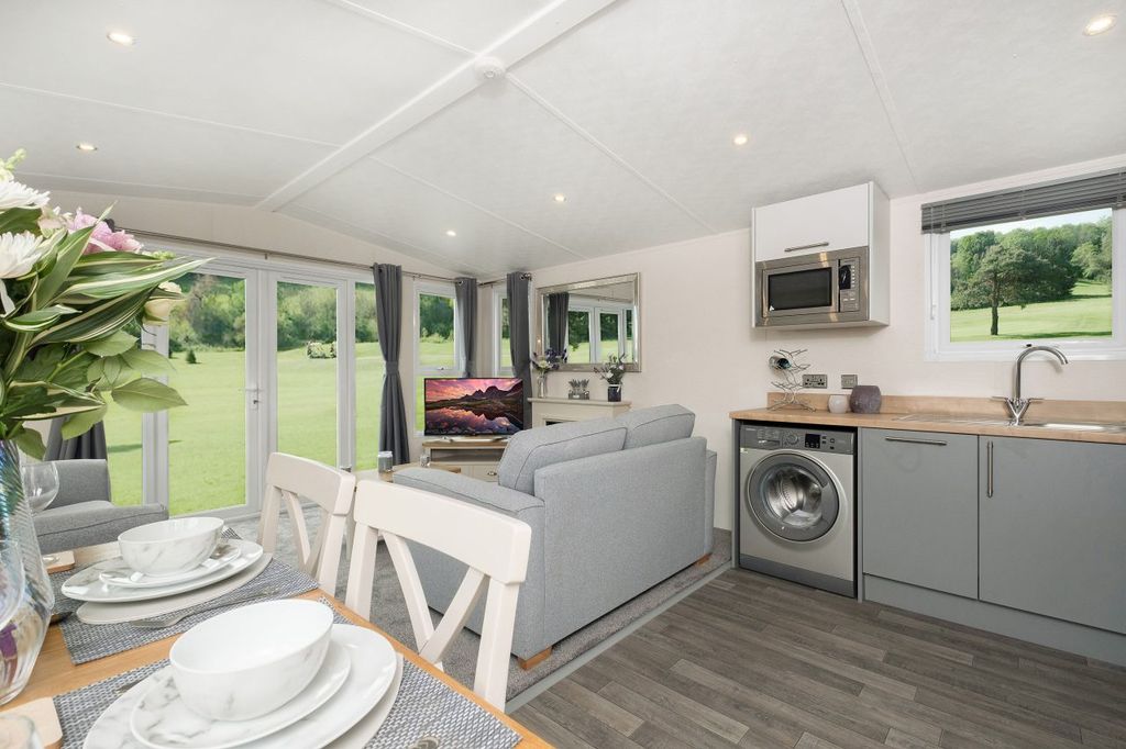 Property photo 3 of 6 Xt3A2515 Dv Lounge 3.Jpg