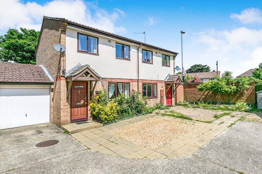 Property photo 1 of 10 3 Highgrove Front Sh