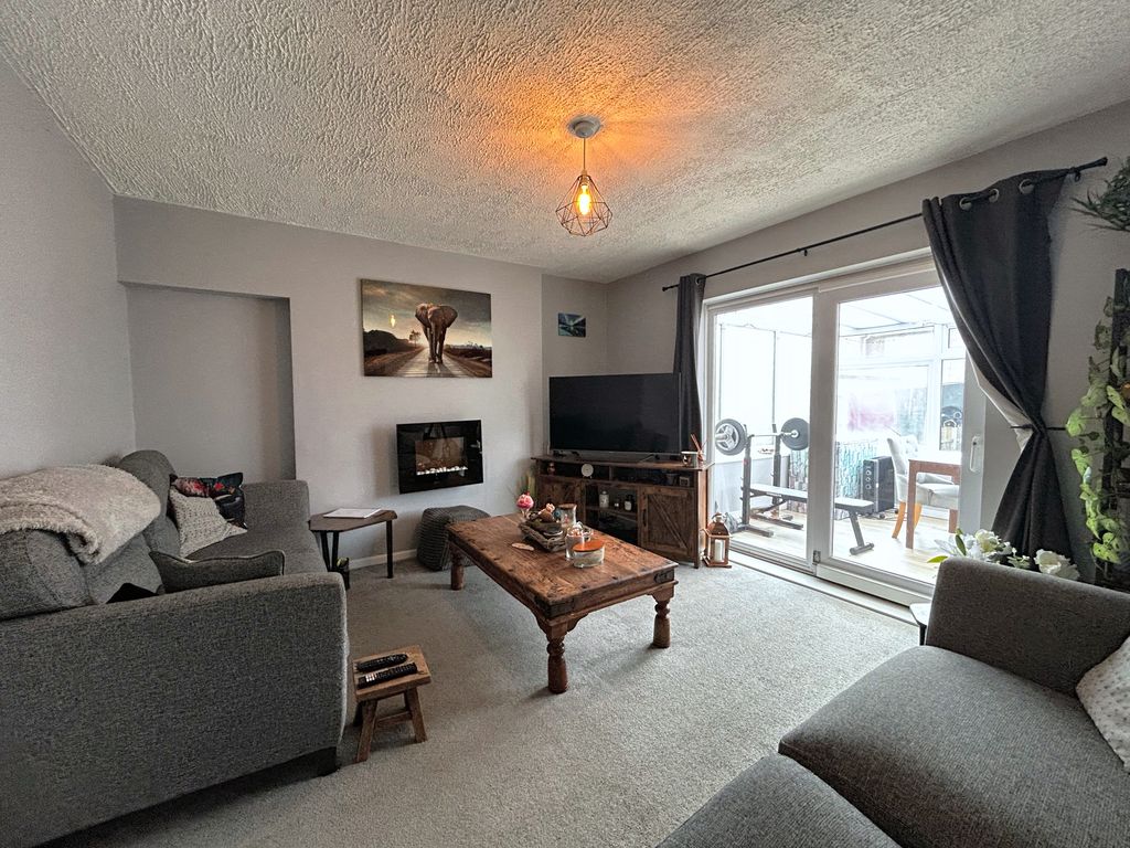 Property photo 3 of 15 Dcad24Ad-26A0-4E97-899B-E1Ad0D2F2765.Jpg