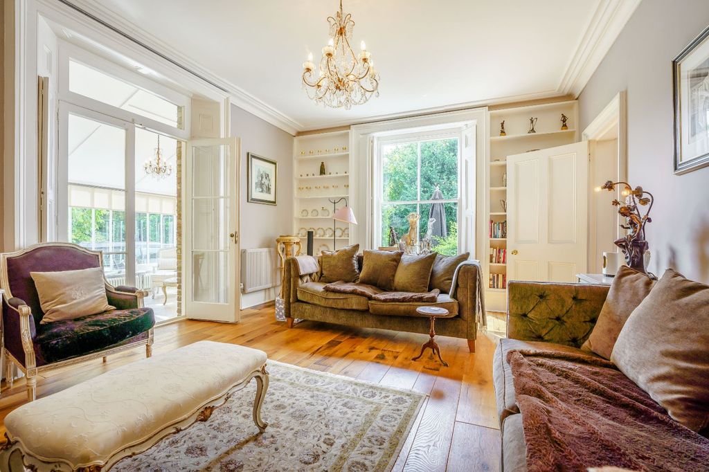 Property photo 3 of 21 Drawing Room