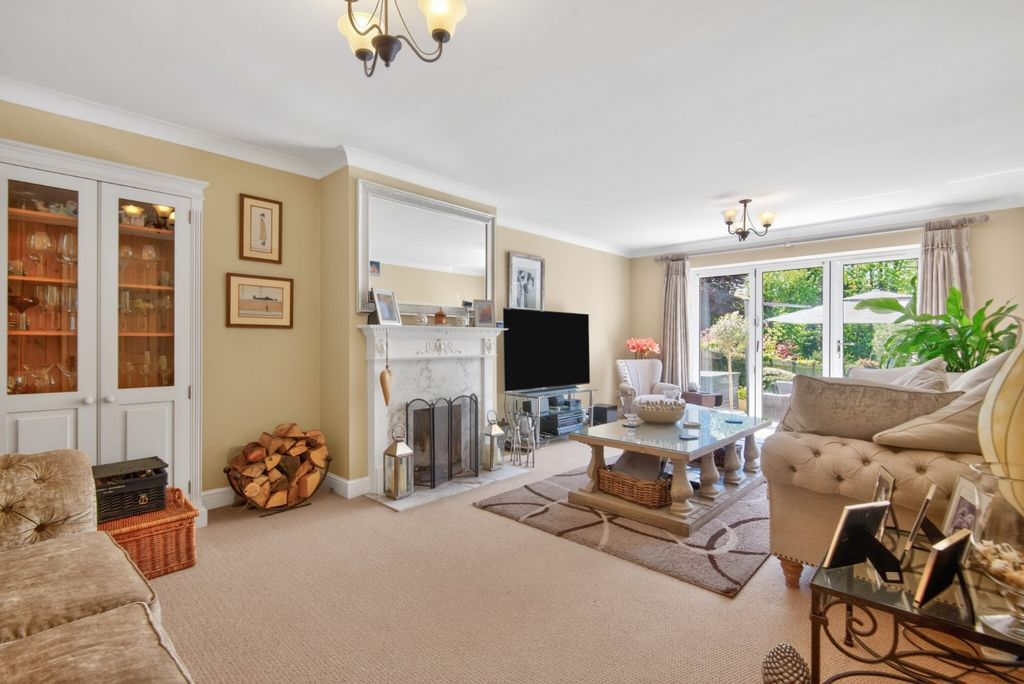 Property photo 2 of 23 Drawing Room