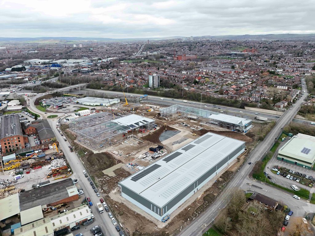 Property photo 1 of 11 10-03-2026 Hollinwood Junction 4.Jpg