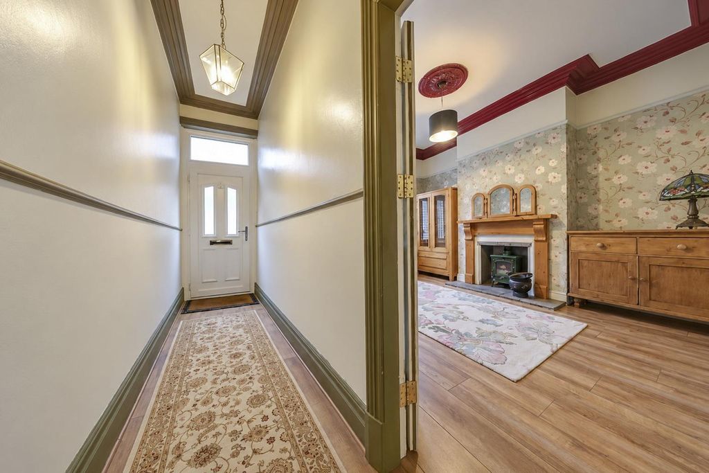 Property photo 3 of 26 Hall