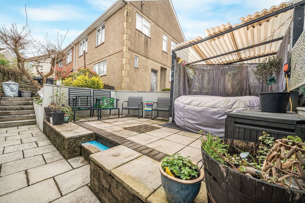 Property photo 3 of 32