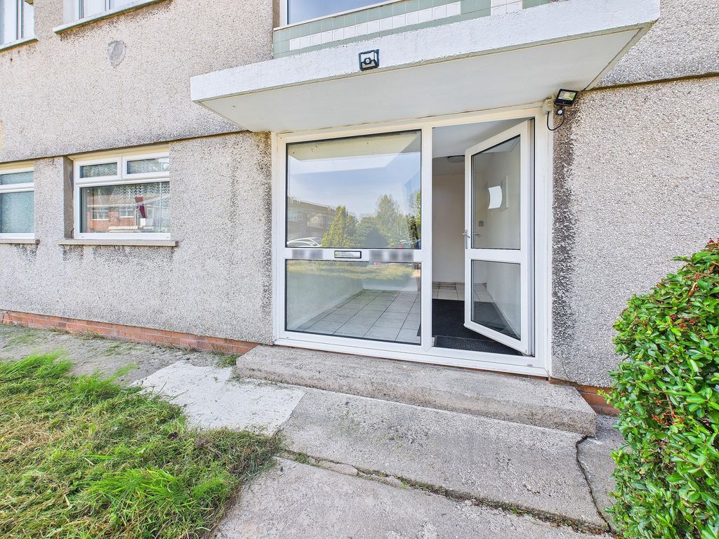 Additional image 8 of 2 bed flat for saleClos Hendre, Rhiwbina, Cardiff. CF14