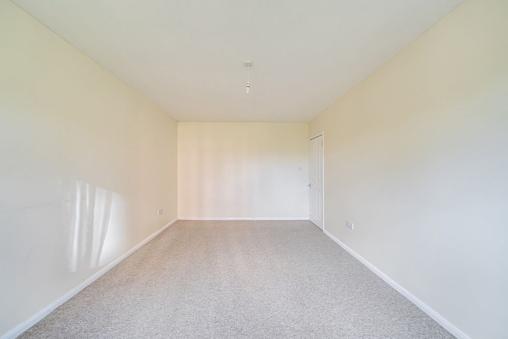 Property photo 3 of 19 1346523-16-68B021...