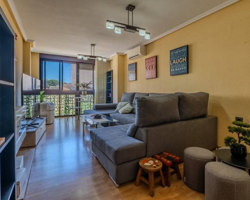 Property photo 2 of 25