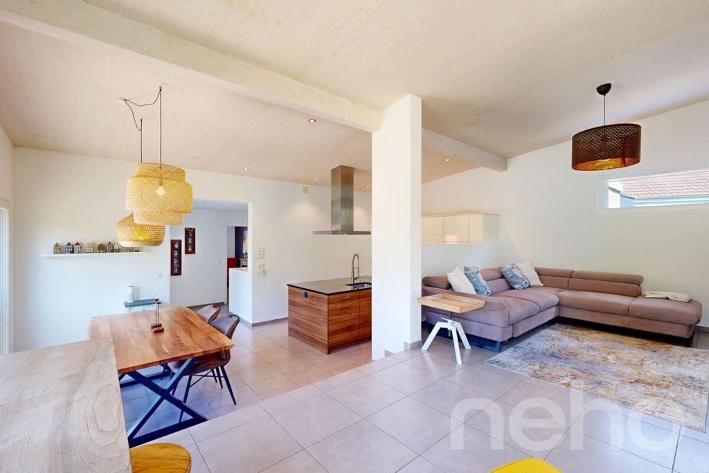 Property photo 1 of 3
