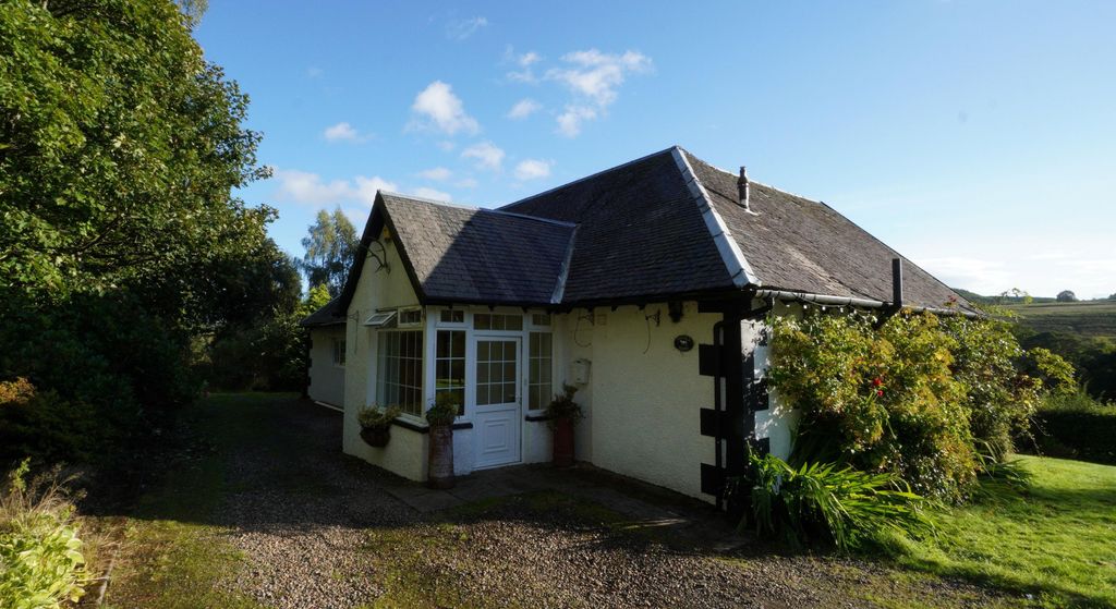 Property photo 1 of 26