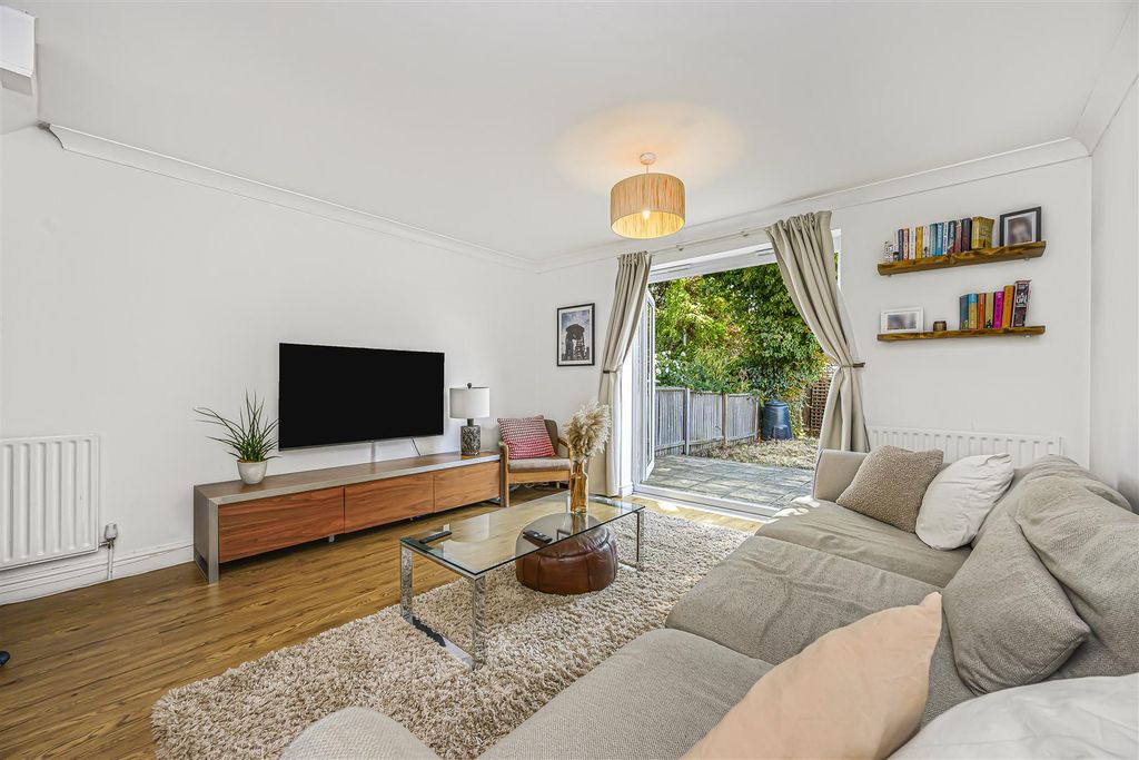 Property photo 2 of 23 17 Westfield Park Drive-13.Jpg