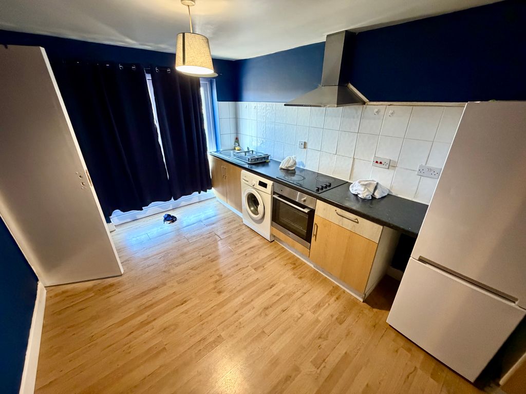 Property photo 1 of 3