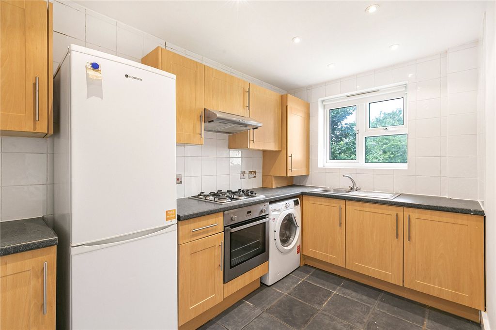Property photo 3 of 14 Kitchen