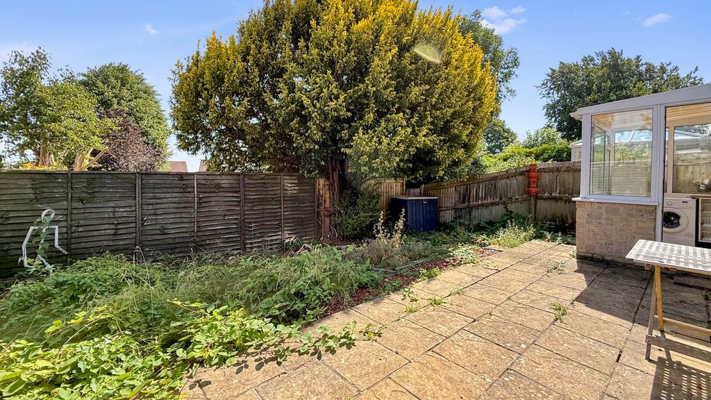 Property photo 2 of 10 Garden