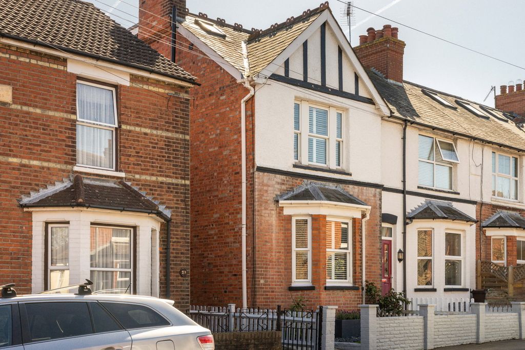 Property photo 1 of 18