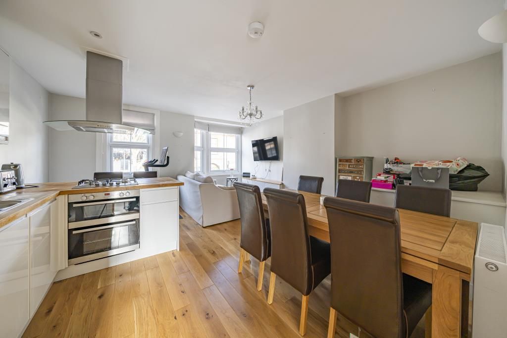 Property photo 1 of 9 Kitchen / Dining