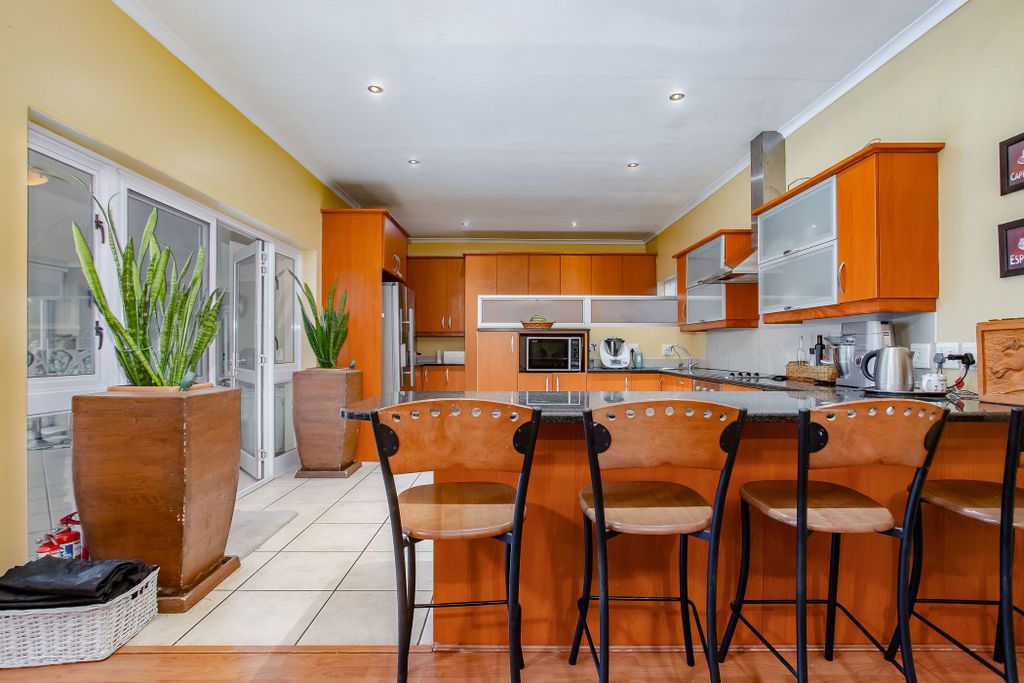 Property photo 3 of 36 Vlv1705058