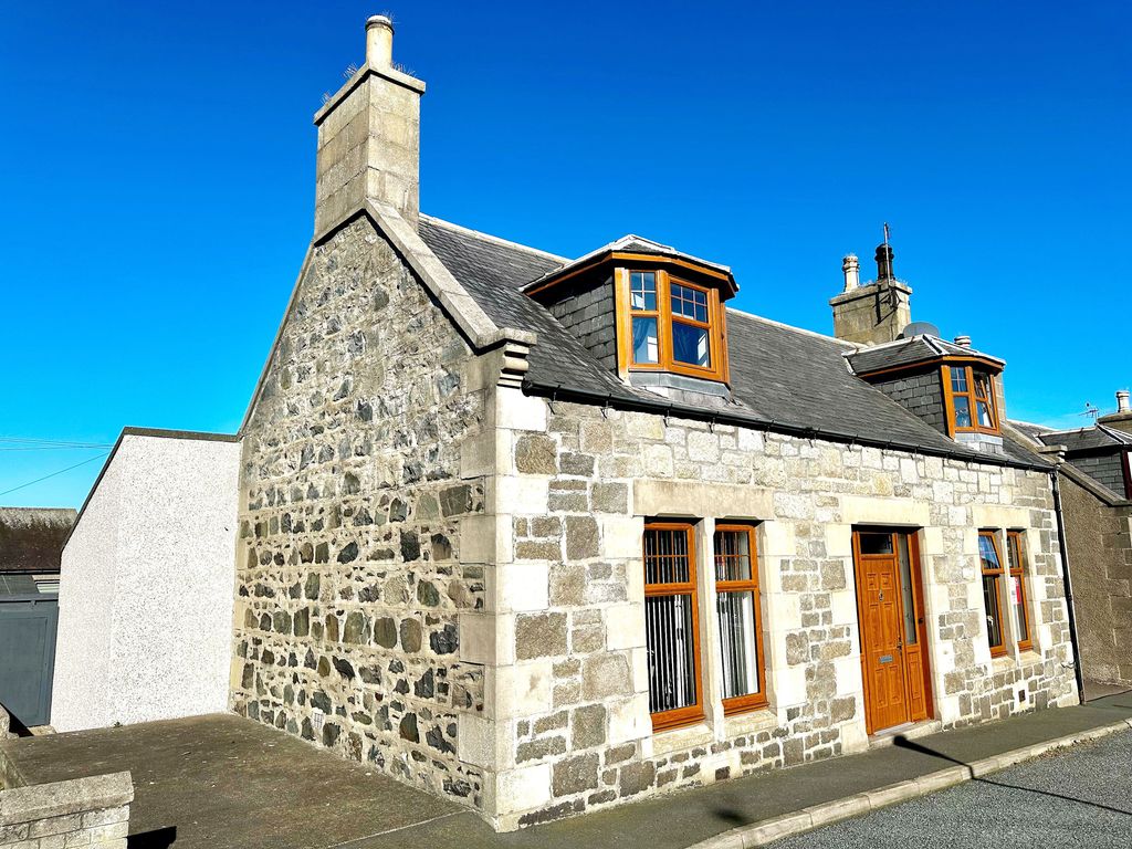 Property photo 2 of 18