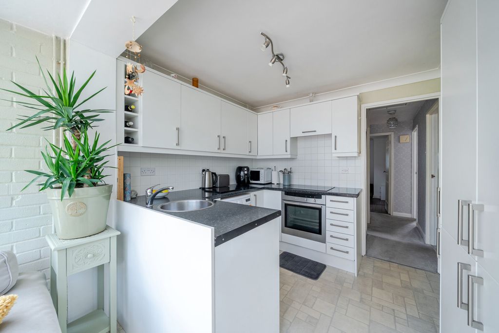 Property photo 3 of 16 1496624-7-6A5F904...