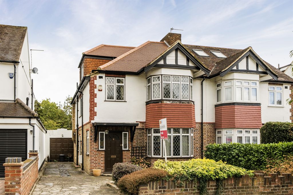 Property photo 1 of 12
