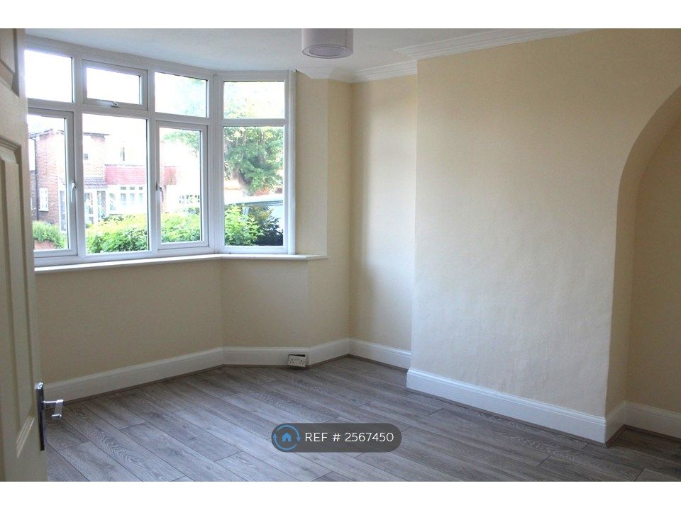 Property photo 3 of 24