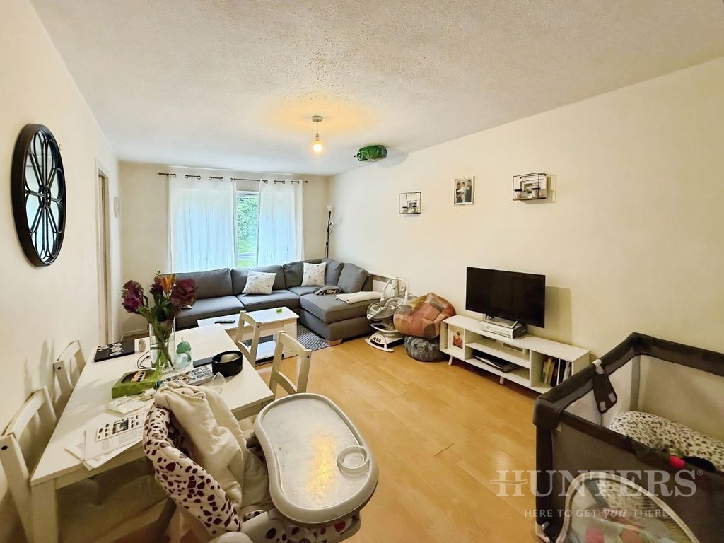 Property photo 2 of 6 Pbox-Img.Jpg