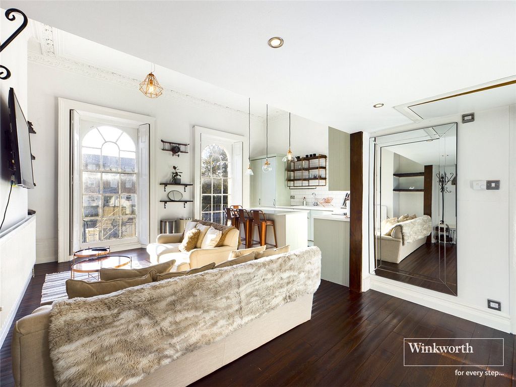 Property photo 3 of 11 Picture No. 16