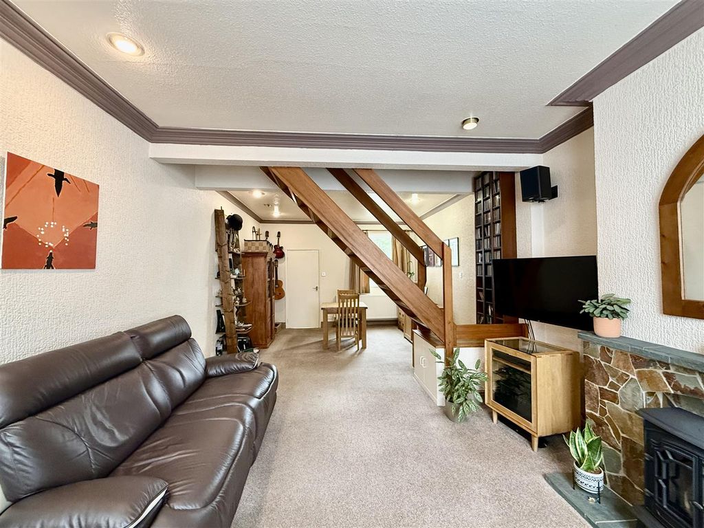Property photo 2 of 16 2
