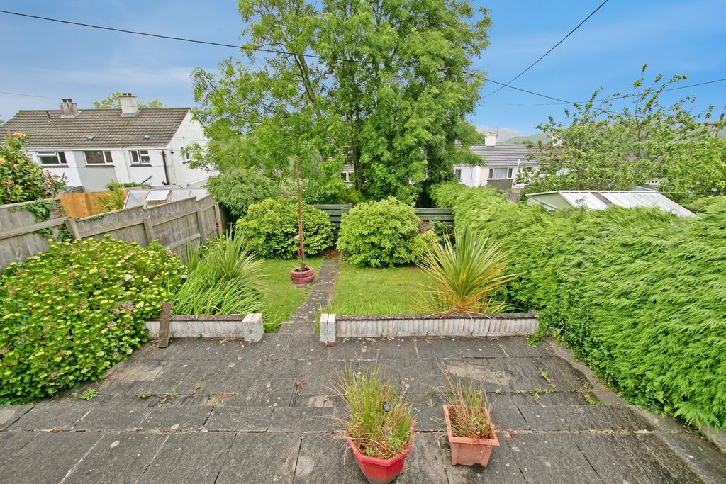 Property photo 3 of 17 Rear Gardens