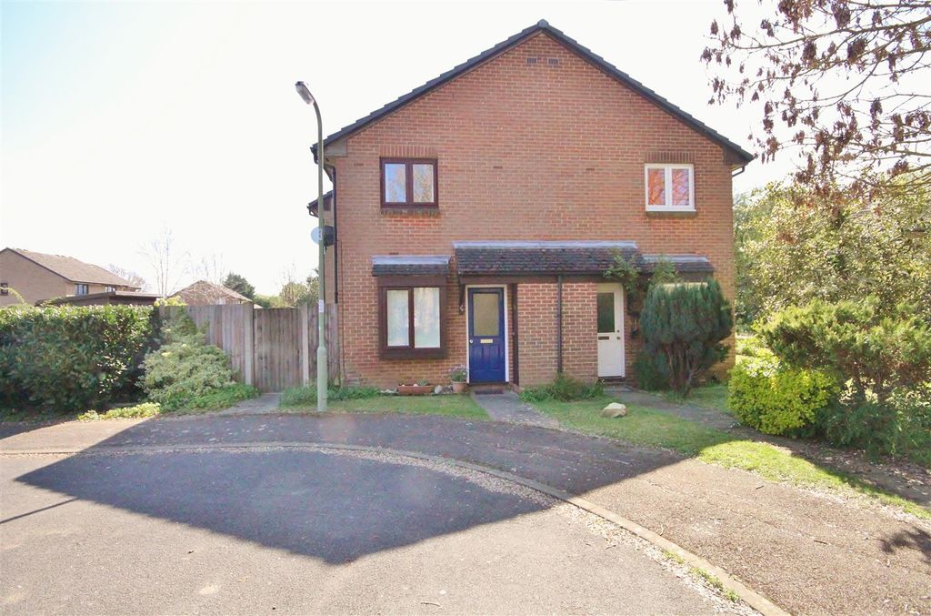 Property photo 2 of 11