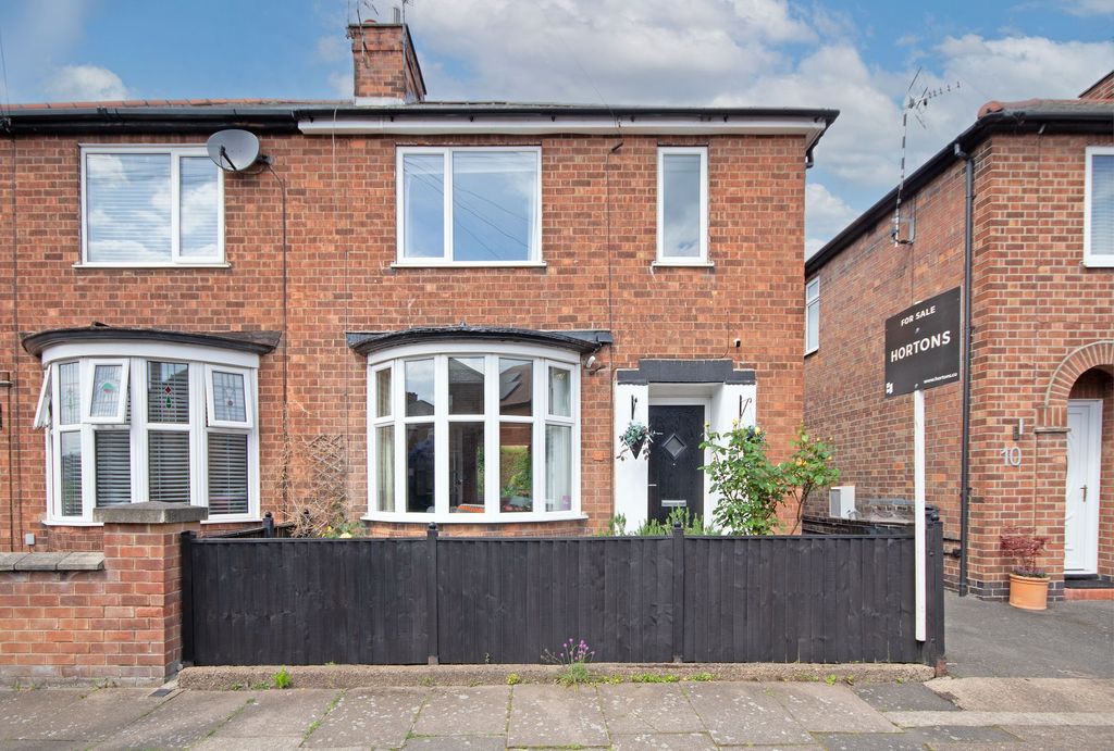 Property photo 1 of 19