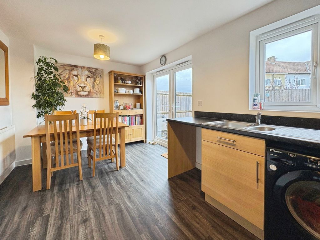 Property photo 2 of 21 Kitchen/Diner