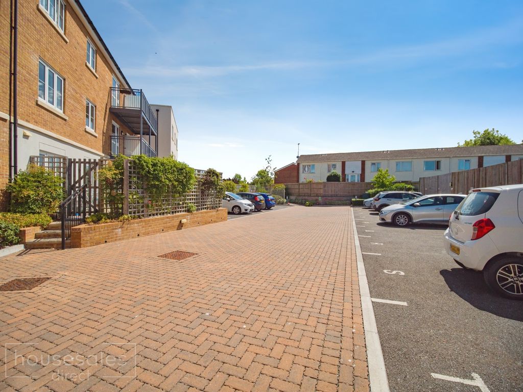 Property photo 2 of 19