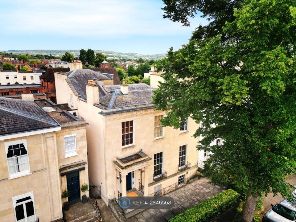 Property photo 1 of 5