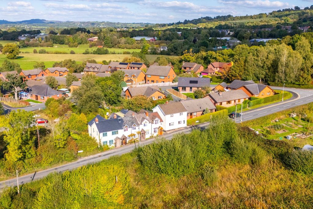 Property photo 3 of 39