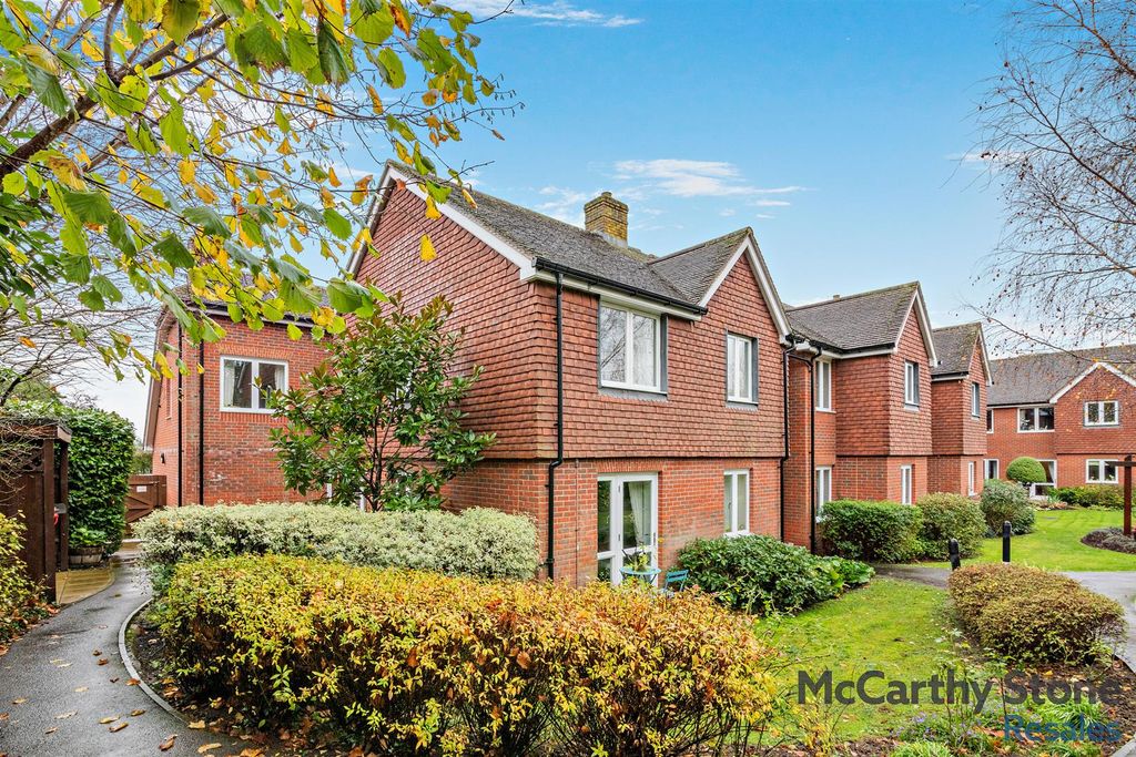 Additional image 10 of 1 bed flat for saleMorgan Court, Station Road, Petworth, West Sussex GU28