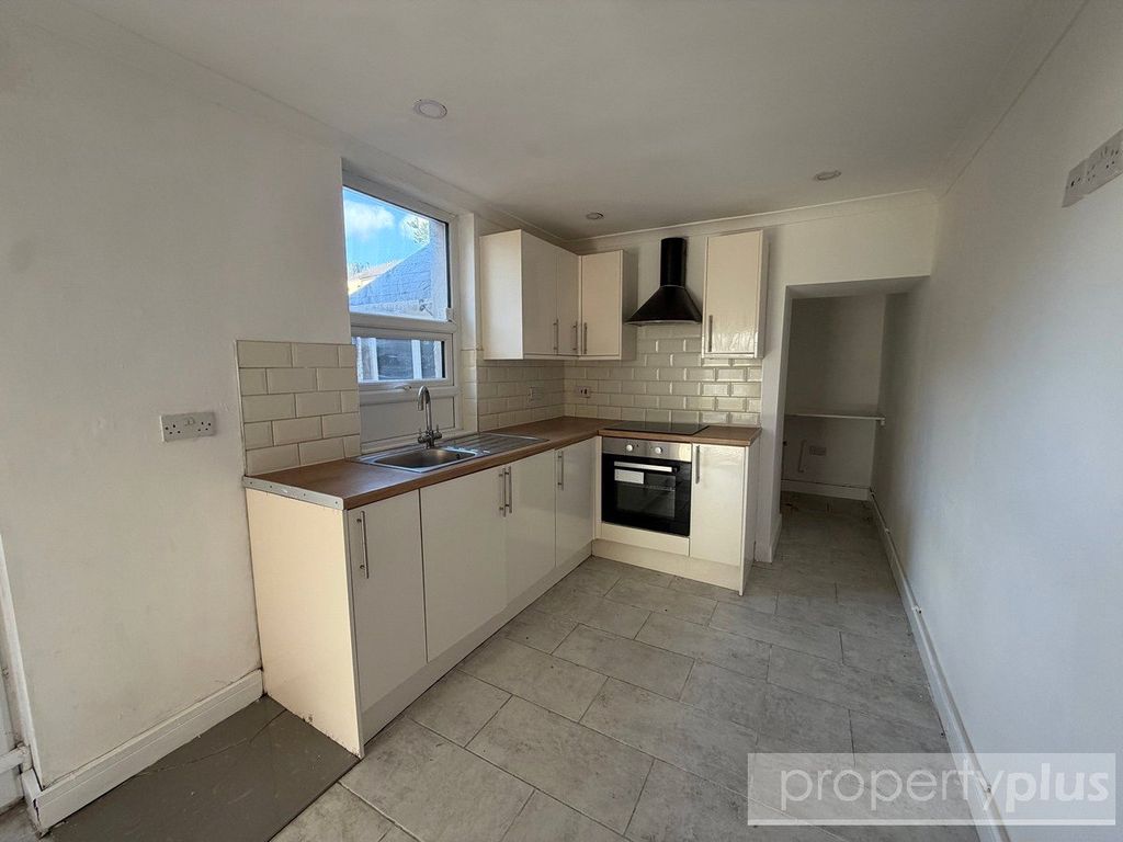 Property photo 3 of 13 Picture No. 14