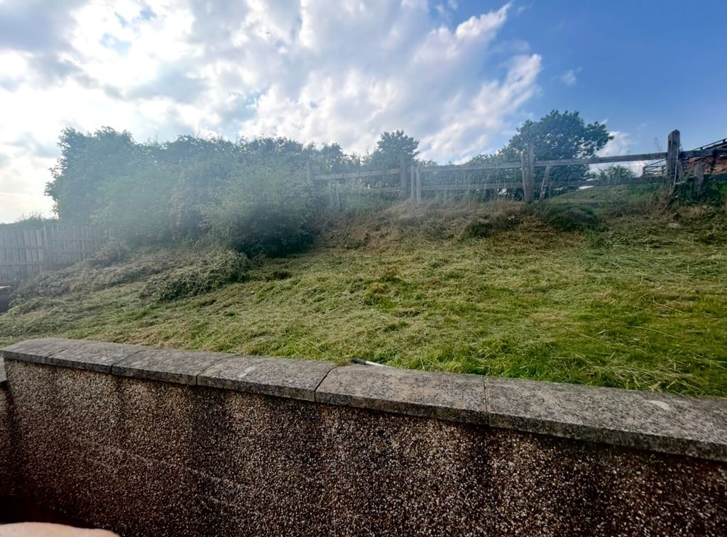 Additional image 21 of 2 bed property for saleWesley Place, Beaufort NP23