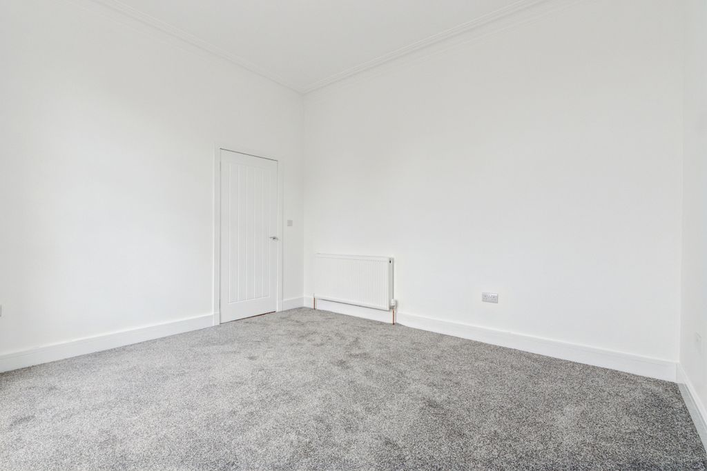 Property photo 3 of 37