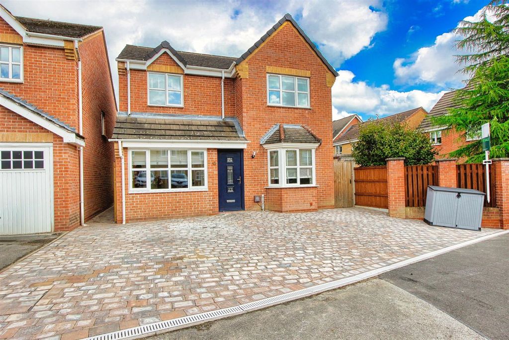 Property photo 1 of 30 Front