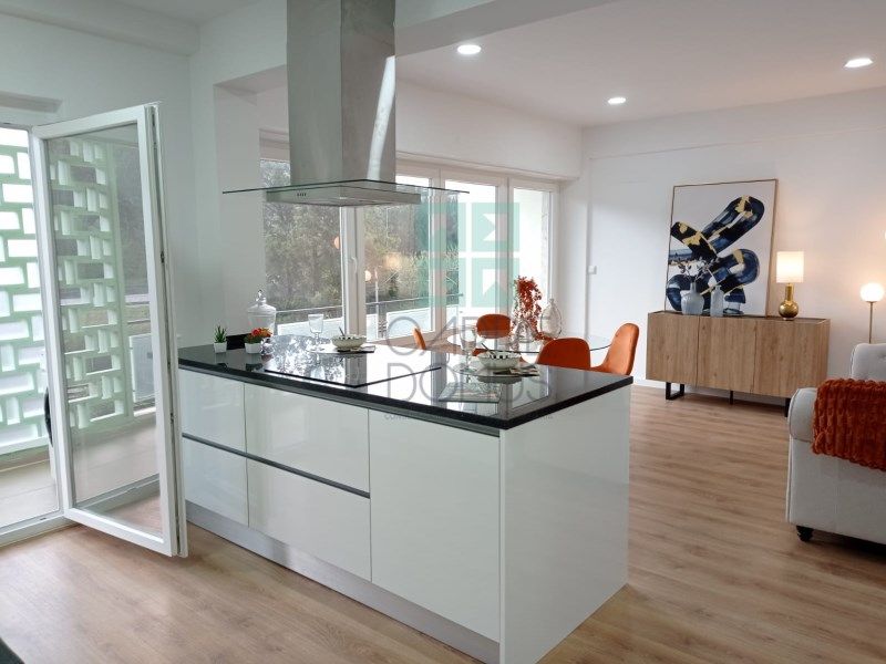 Property photo 3 of 27