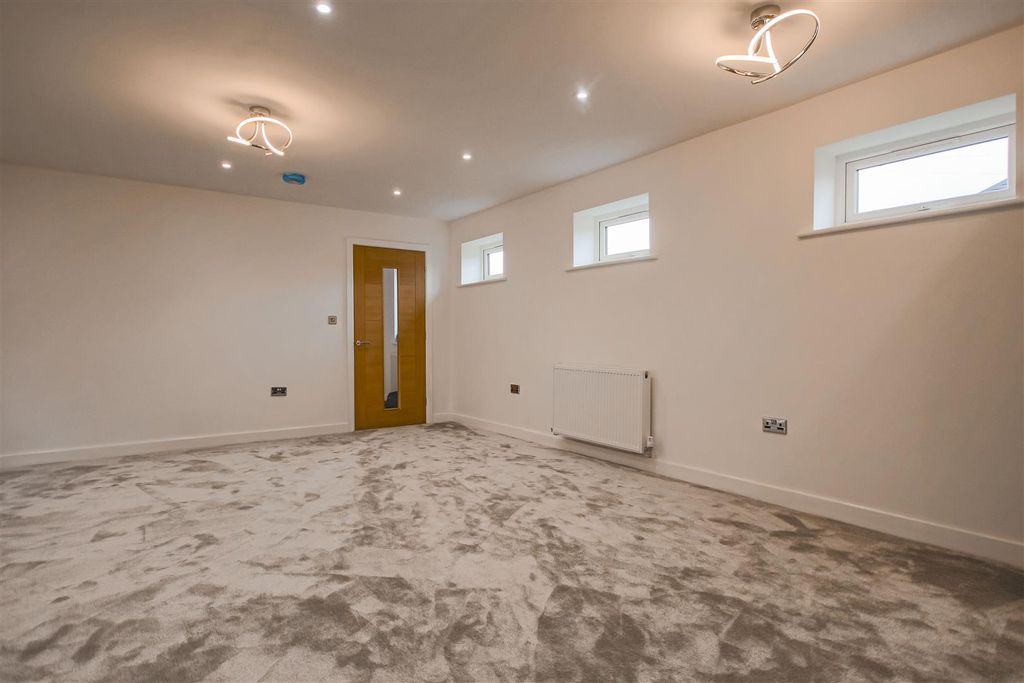 Property photo 3 of 17 Img_1186.Jpg
